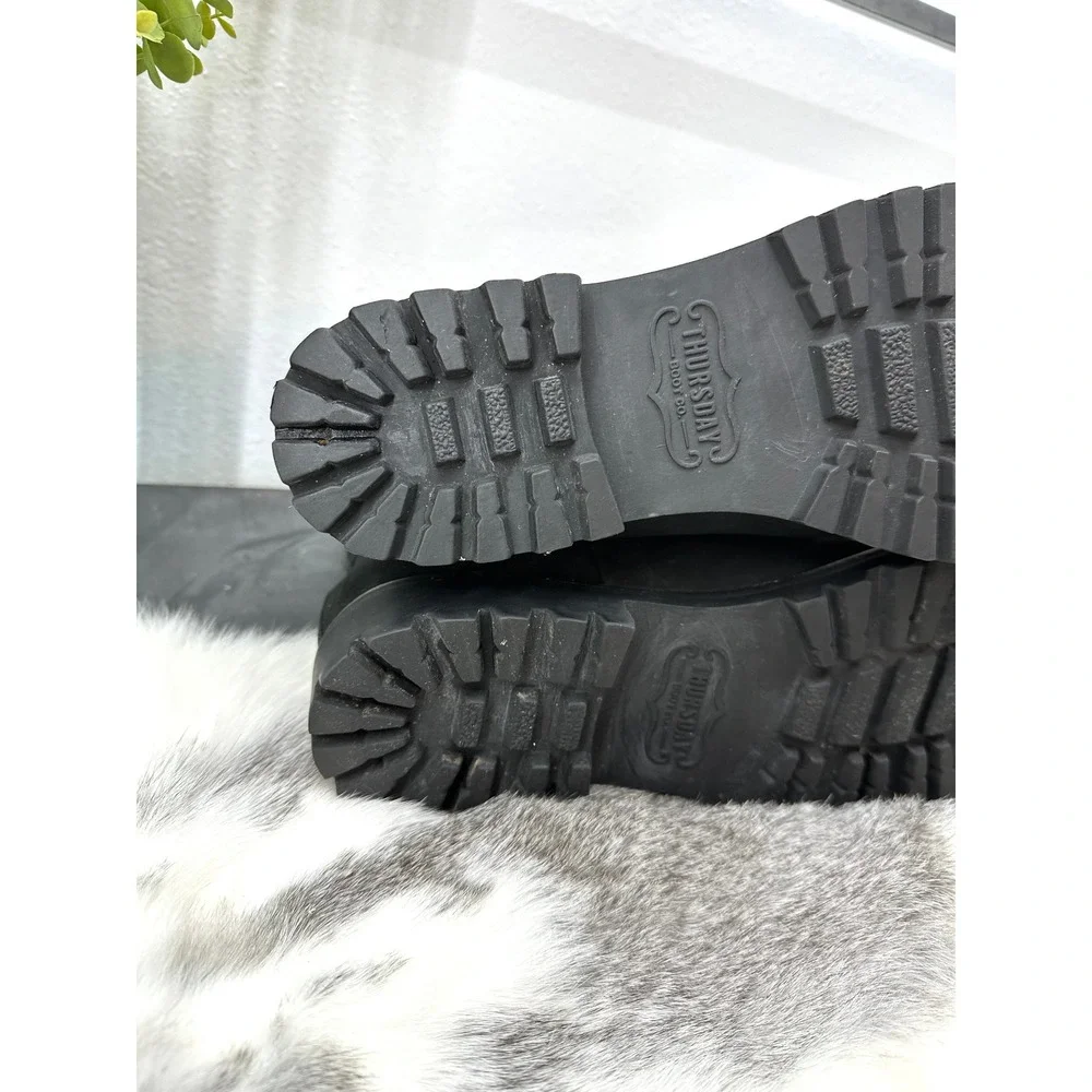Thursday Everyday Chelsea black leather boot womens 8.5 suede‎ lug sole